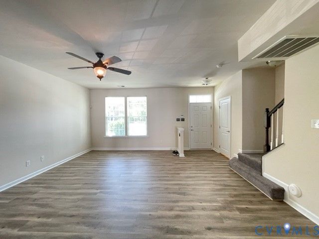 8107 Creekside Village Dr, Mechanicsville, VA 23111