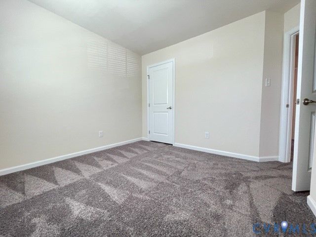 8107 Creekside Village Dr, Mechanicsville, VA 23111
