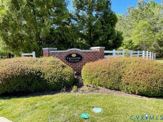 8107 Creekside Village Dr, Mechanicsville, VA 23111