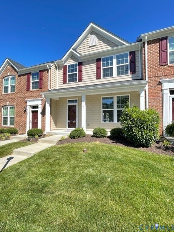 8107 Creekside Village Dr, Mechanicsville, VA 23111