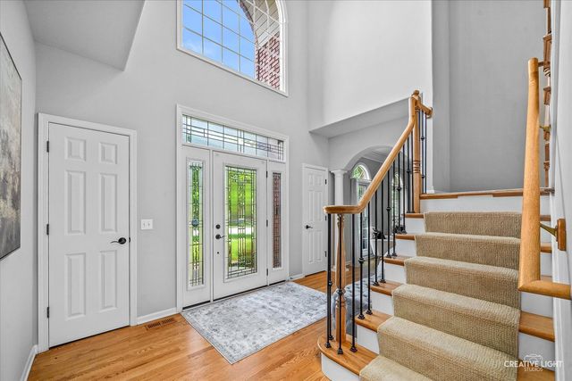 3811 Sunburst Lane, Naperville, IL 60564