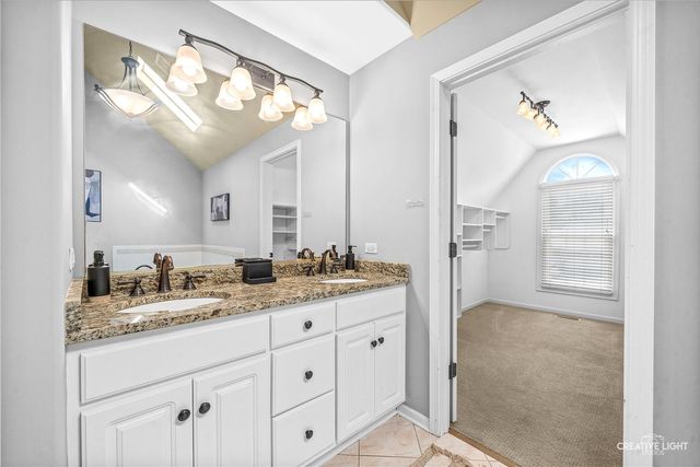 3811 Sunburst Lane, Naperville, IL 60564