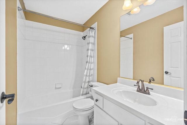 3811 Sunburst Lane, Naperville, IL 60564