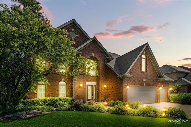 3811 Sunburst Lane, Naperville, IL 60564