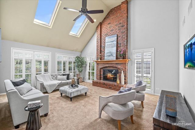 3811 Sunburst Lane, Naperville, IL 60564