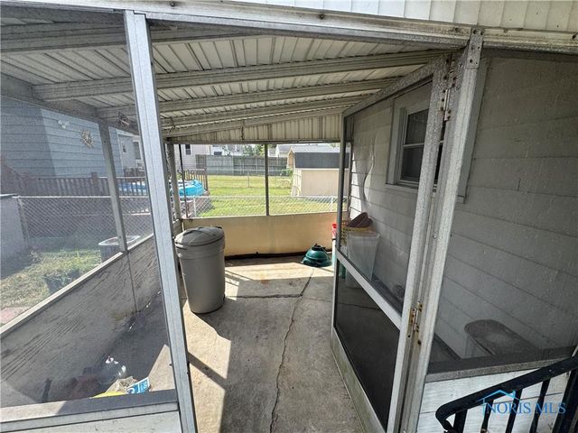 194 Elm Street, Rossford, OH 43460