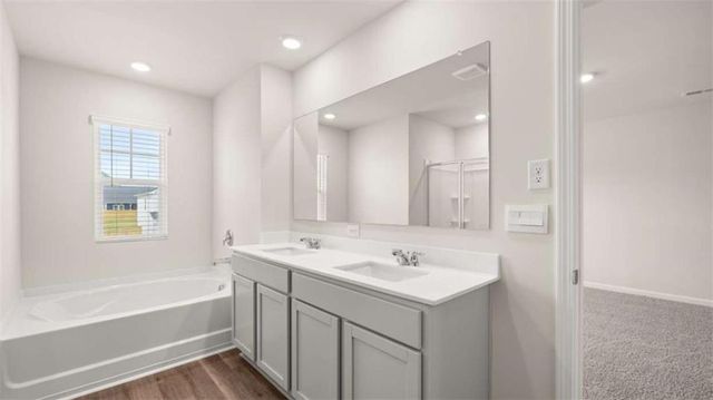 200 Friendship Oak Way, Hampton, GA 30228