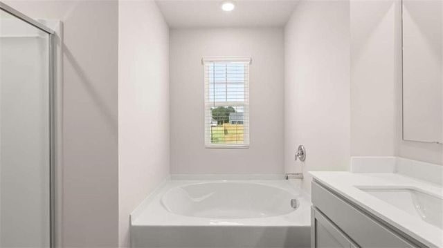 200 Friendship Oak Way, Hampton, GA 30228