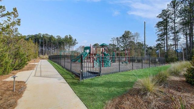 200 Friendship Oak Way, Hampton, GA 30228