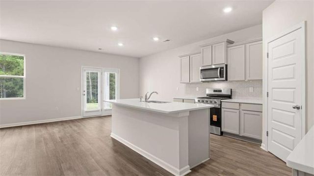 200 Friendship Oak Way, Hampton, GA 30228