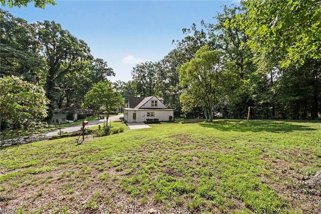 210 Stone Street, Thomasville, NC 27360