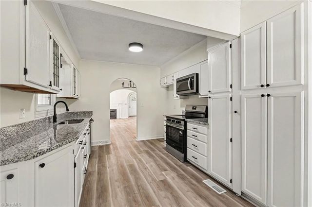 210 Stone Street, Thomasville, NC 27360