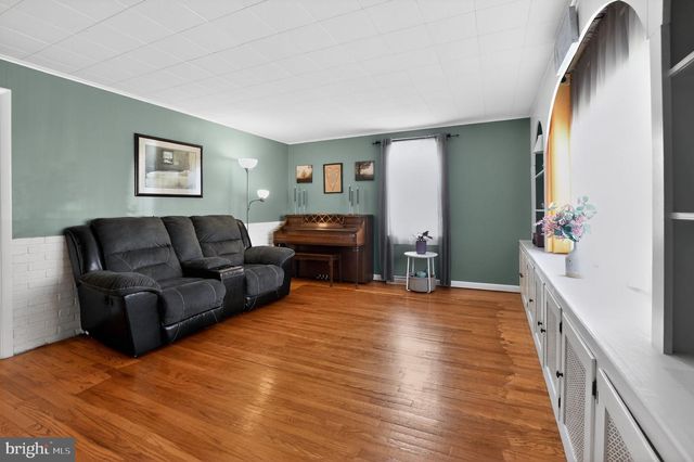 548 BELMONT ST, Pottstown, PA 19464