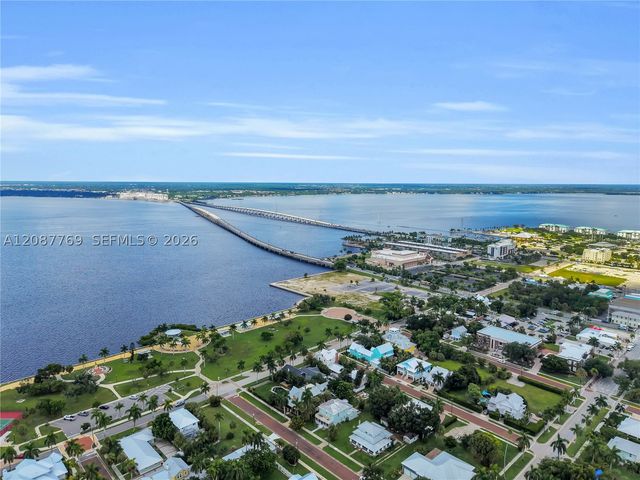 214 W Grace ST, Other, FL 33950