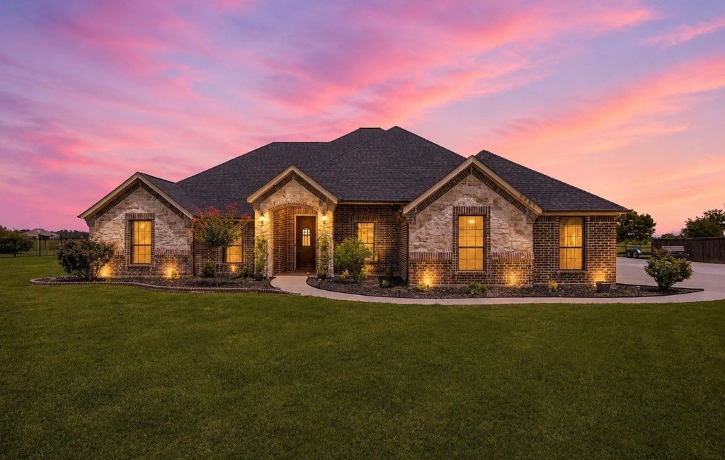 2447 County Road 2710, Caddo Mills, TX 75135