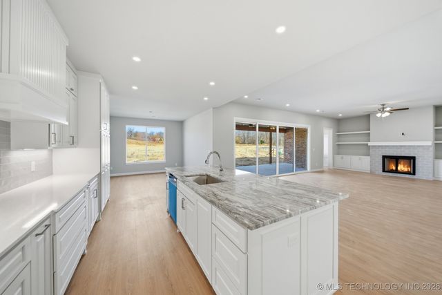 28019 E 107th Street S, Coweta, OK 74429