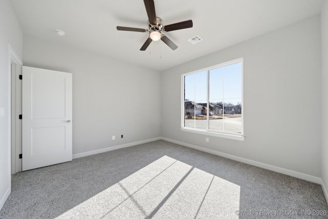 28019 E 107th Street S, Coweta, OK 74429