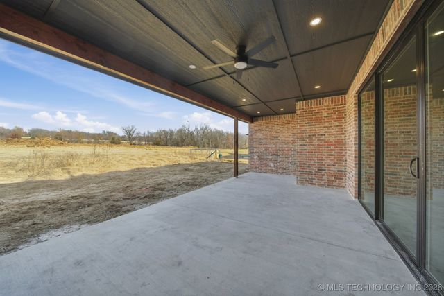 28019 E 107th Street S, Coweta, OK 74429
