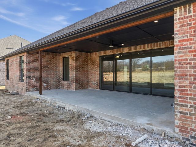 28019 E 107th Street S, Coweta, OK 74429