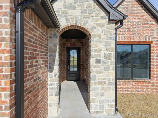 28019 E 107th Street S, Coweta, OK 74429