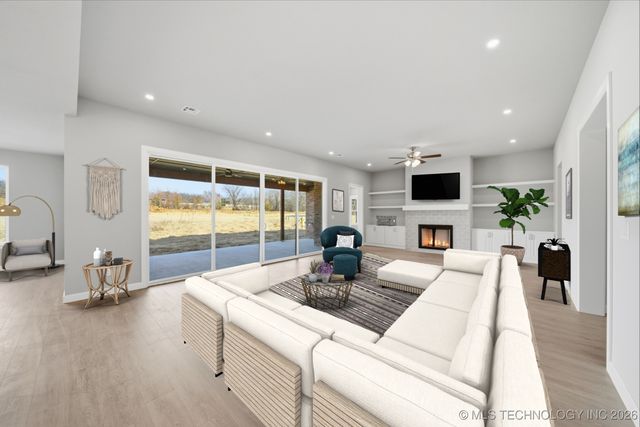 28019 E 107th Street S, Coweta, OK 74429