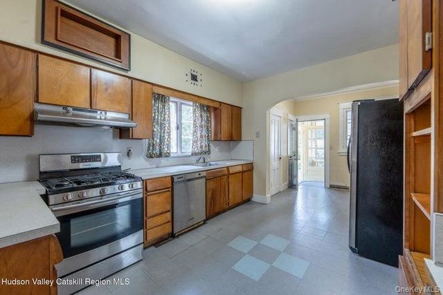 288 Washington Avenue, Kingston, NY 12401