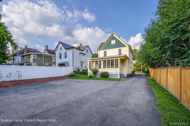 288 Washington Avenue, Kingston, NY 12401