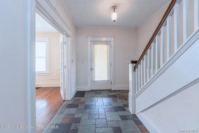 288 Washington Avenue, Kingston, NY 12401