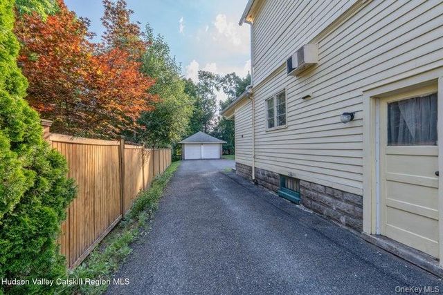 288 Washington Avenue, Kingston, NY 12401