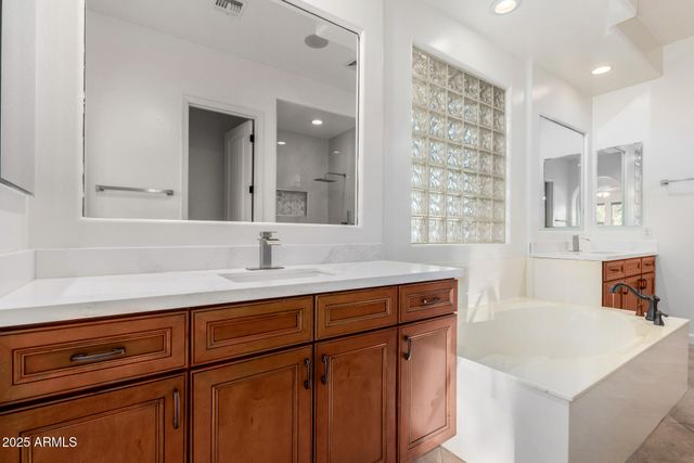 2668 S Stuart Avenue, Gilbert, AZ 85295