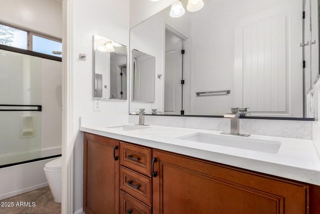 2668 S Stuart Avenue, Gilbert, AZ 85295