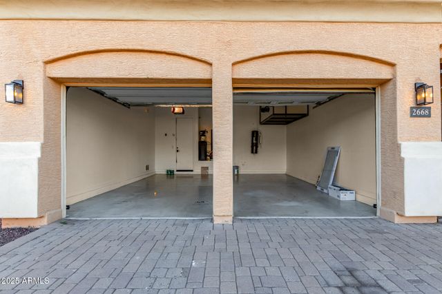 2668 S Stuart Avenue, Gilbert, AZ 85295