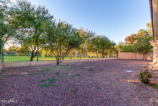 2668 S Stuart Avenue, Gilbert, AZ 85295
