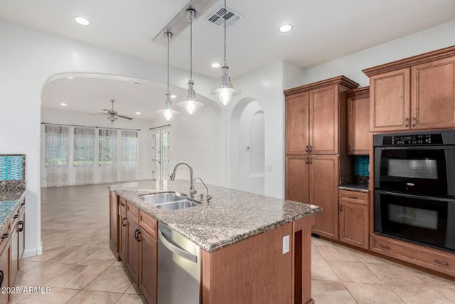 2668 S Stuart Avenue, Gilbert, AZ 85295