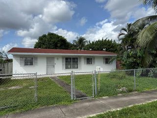 3277 NW 179th St, Miami Gardens, FL 33056