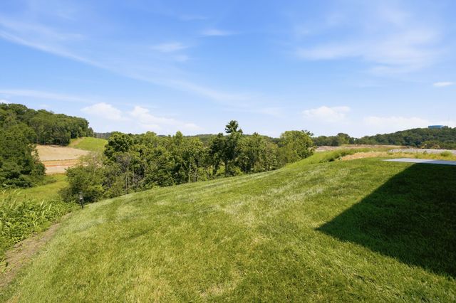 193 Manor Way, Hendersonville, TN 37075