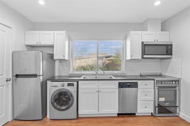 306 E 30 th ST 109, Austin, TX 78705