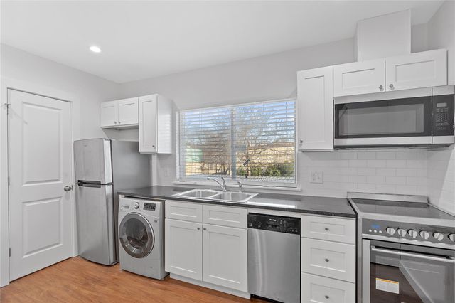 306 E 30 th ST 109, Austin, TX 78705