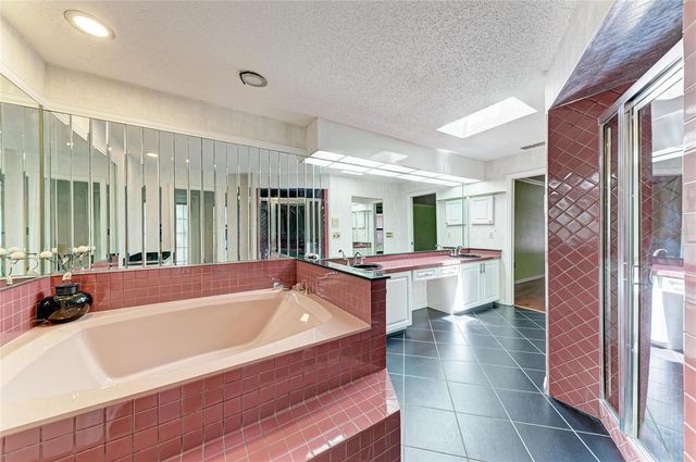 830 HAMMOCKWOOD COURT, Sarasota, FL 34232