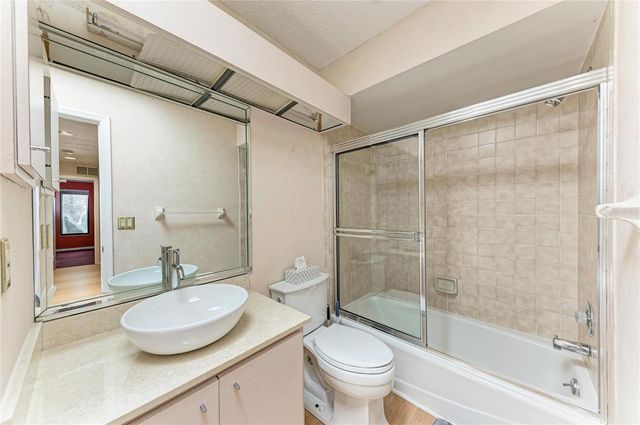 830 HAMMOCKWOOD COURT, Sarasota, FL 34232