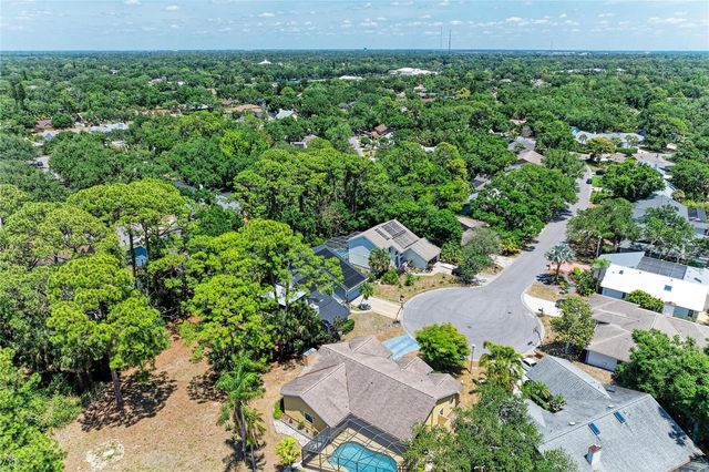 830 HAMMOCKWOOD COURT, Sarasota, FL 34232