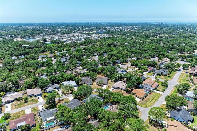 830 HAMMOCKWOOD COURT, Sarasota, FL 34232
