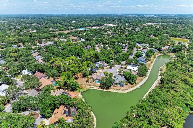 830 HAMMOCKWOOD COURT, Sarasota, FL 34232