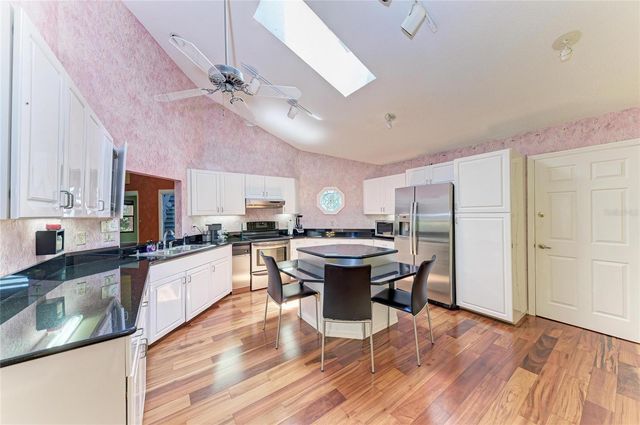 830 HAMMOCKWOOD COURT, Sarasota, FL 34232