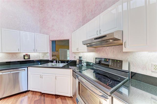 830 HAMMOCKWOOD COURT, Sarasota, FL 34232