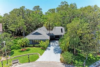 830 HAMMOCKWOOD COURT, Sarasota, FL 34232