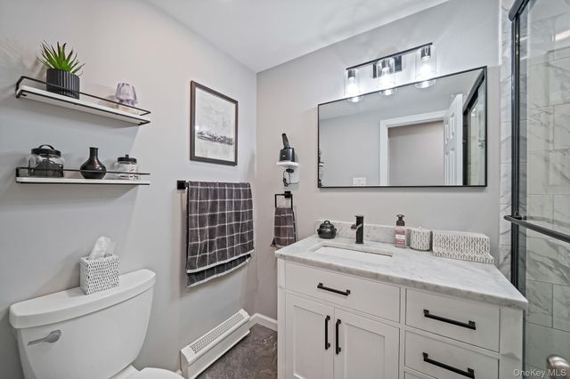 9 Allegheny Drive E, Farmingville, NY 11738