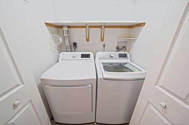 9 Allegheny Drive E, Farmingville, NY 11738