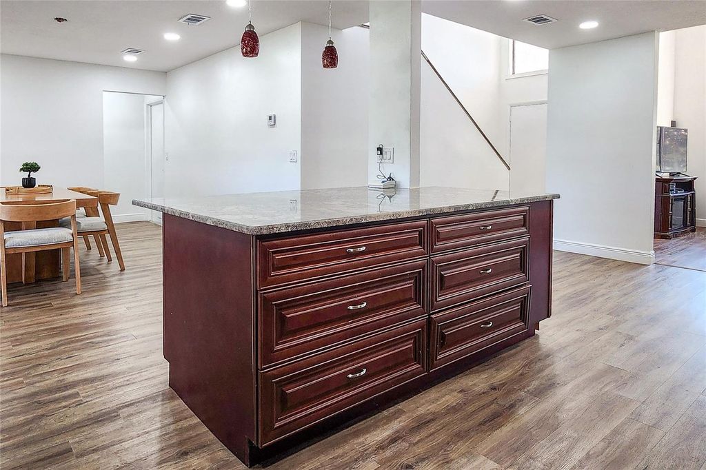 Image 11 of property listing at 16169 GARDENDALE DRIVE, Tampa, FL 33624