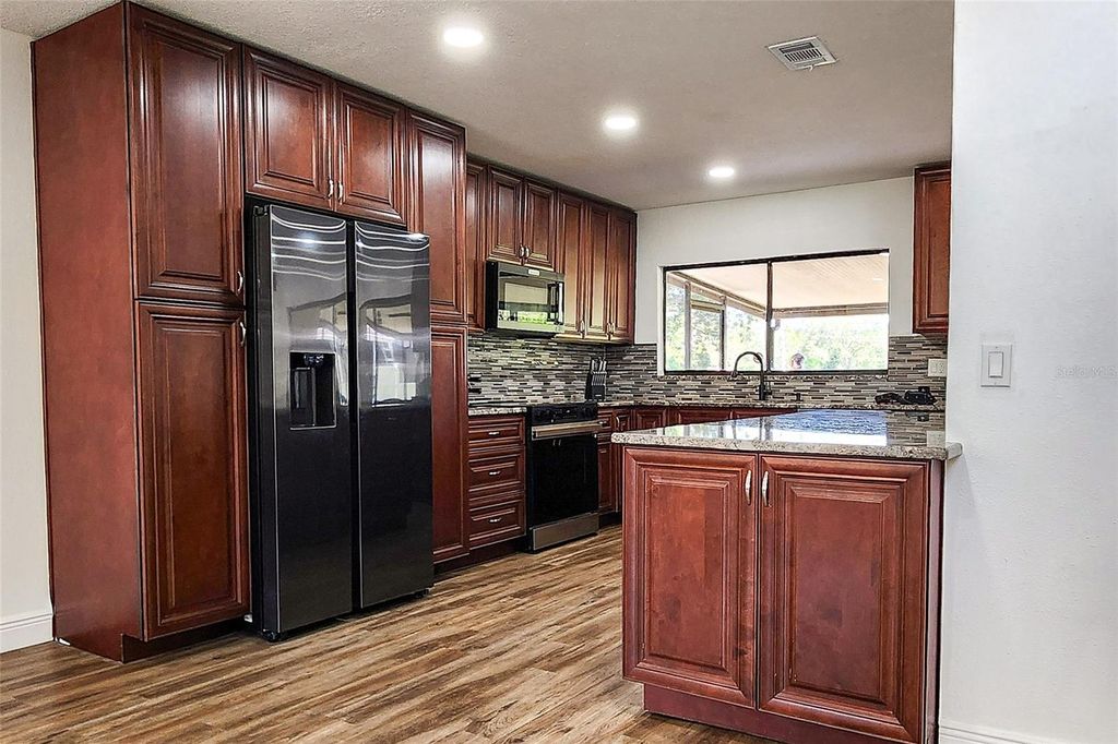 Image 8 of property listing at 16169 GARDENDALE DRIVE, Tampa, FL 33624